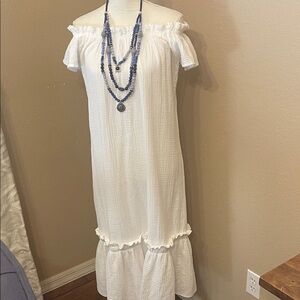 Chelsea & Theodore white Off-the-Shoulder Summer Maxi Dress